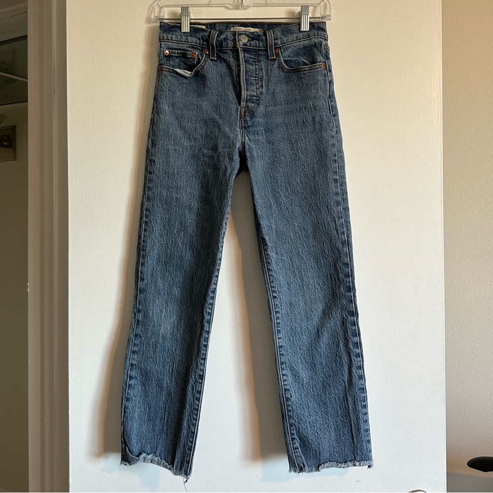 Levi’s Premium Denim Classic Wedgie Straight Jeans size 26X26 EUC